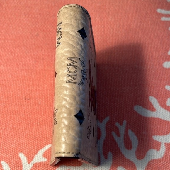 MCM Rabbit Snap Wallet - Picture 6 of 9